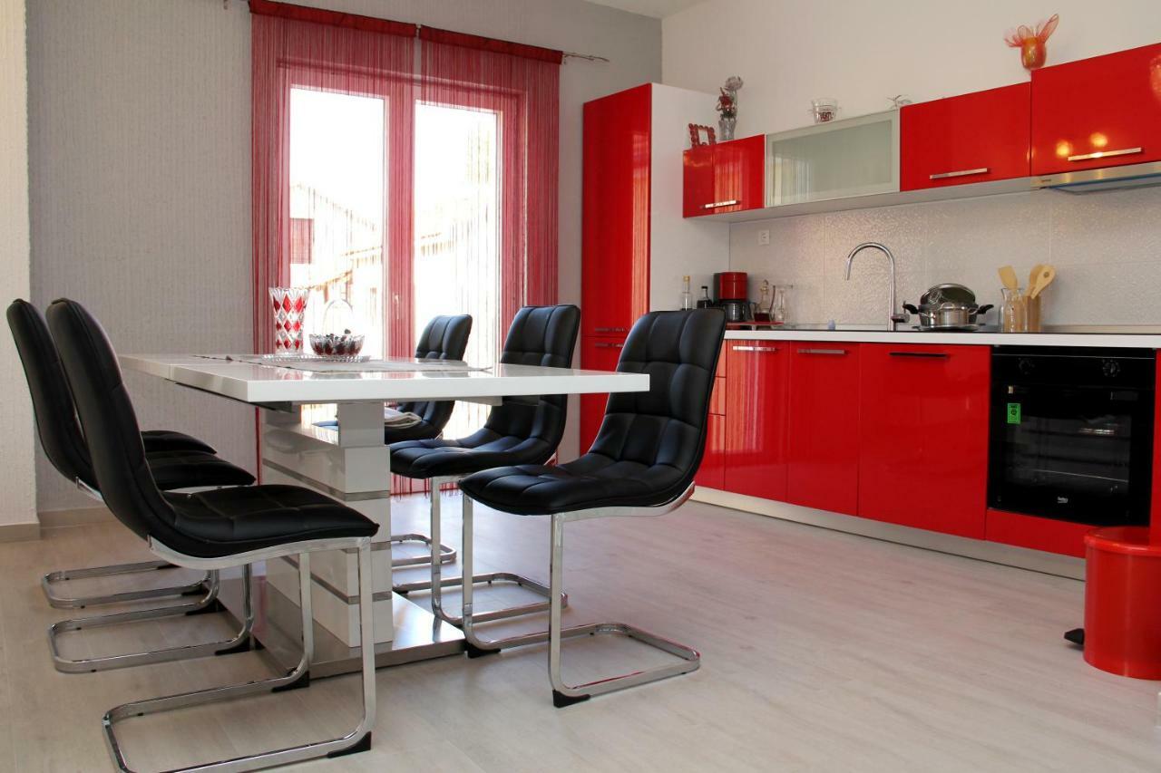 Apartmani Corleone Билице Экстерьер фото